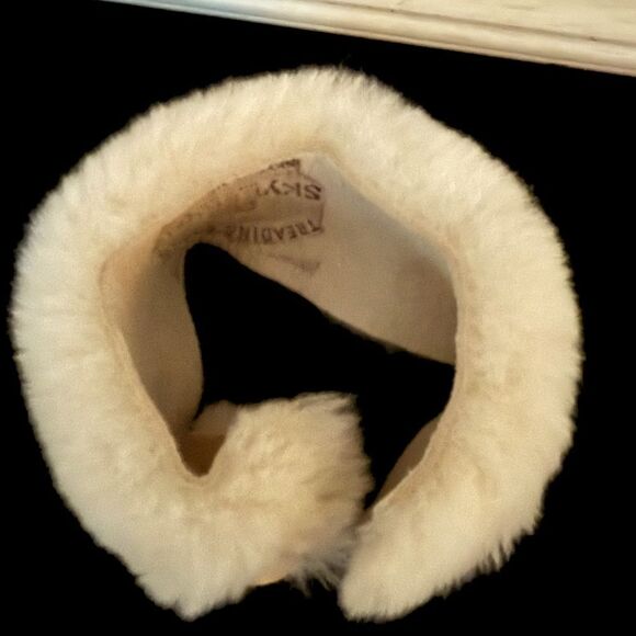 Highland Cow Handheld Bottle Opener and handmade Sheepskin Beer Huggie - NWOT - Picture 8 of 8